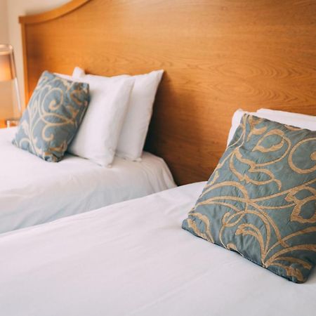 The Parkview Hotel Newtown Mount Kennedy Eksteriør bilde