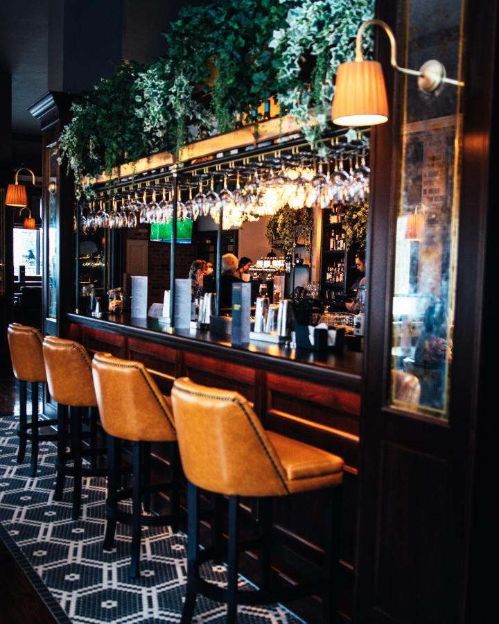 The Parkview Hotel Newtown Mount Kennedy Eksteriør bilde