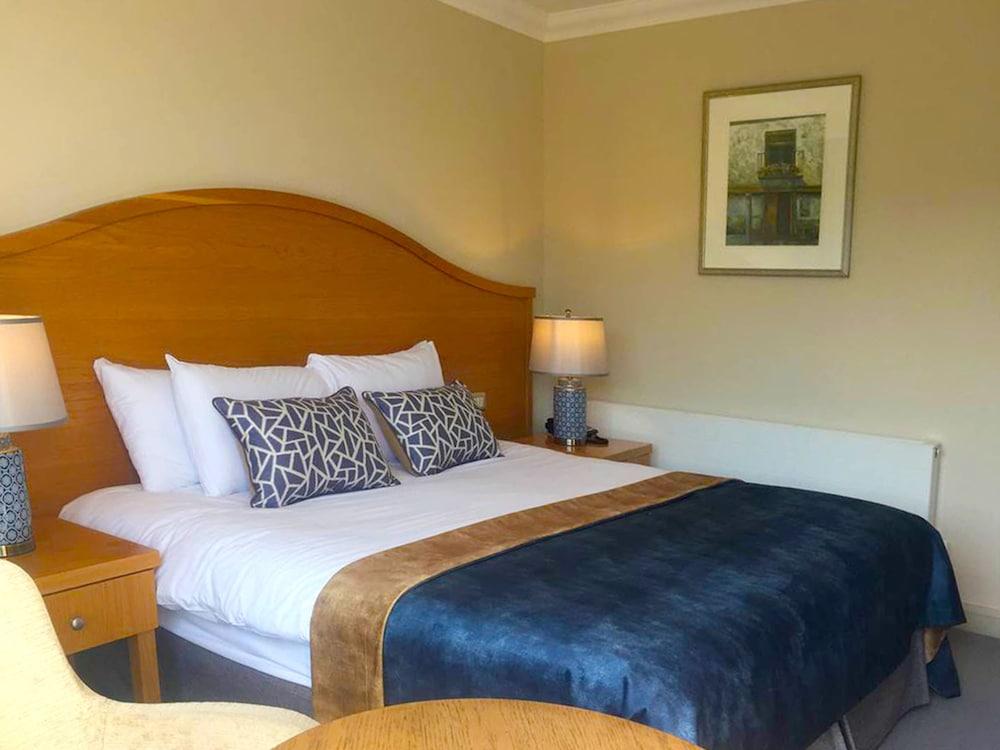 The Parkview Hotel Newtown Mount Kennedy Eksteriør bilde